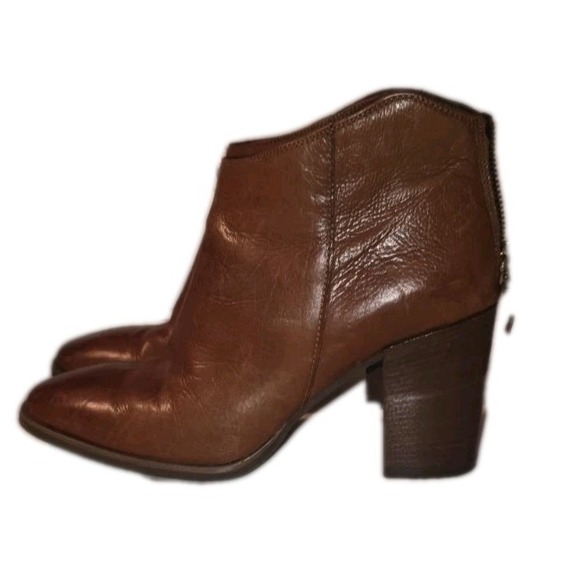 Clarks Shoes - Clarks Brown Leather Zip Heel Chelsea Boots Womens Size 9.5 In EUC